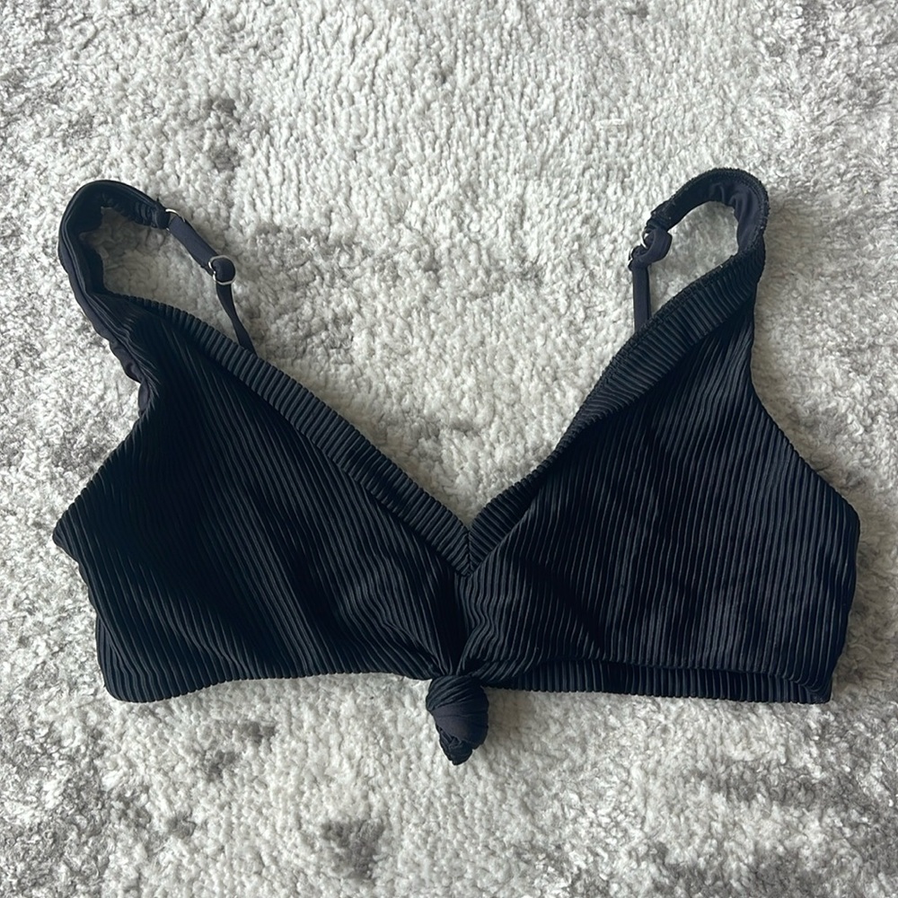 Frankie’s Bikini Top - Picture 4 of 7